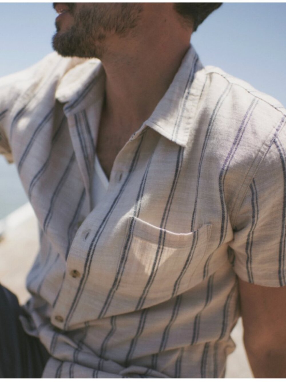 marine layer men's classic stretch selvage shirt blue and white stripe - Medium
